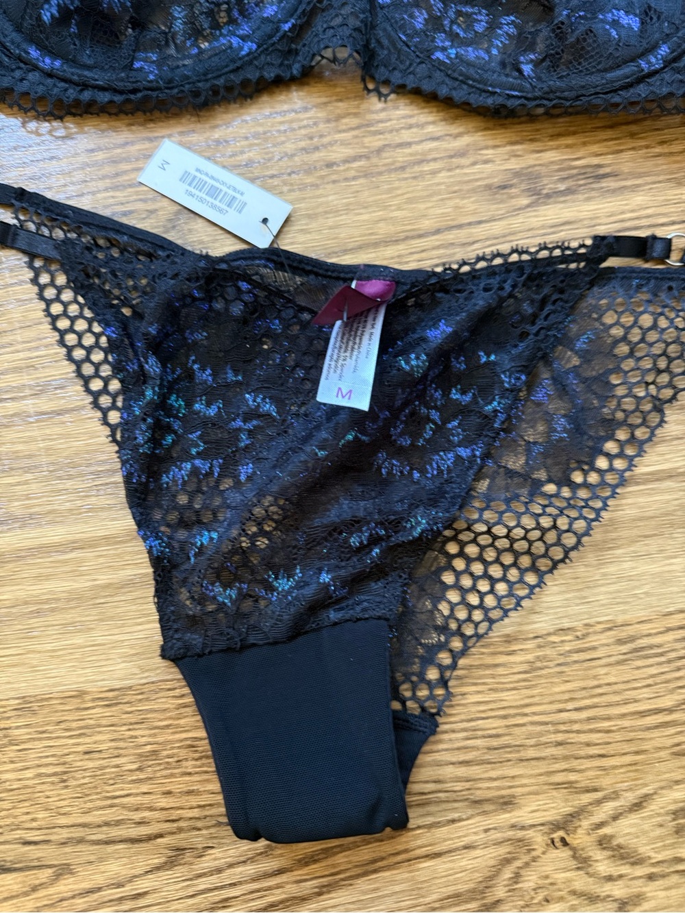 Black Lace Underwire Bra & Bikini Set M and 36D NWT - Picture 2 of 6